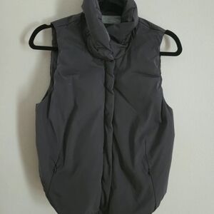 Gap Women's Puffer Vest Brown Full Zip Size S Sweatshirt Lining Zipper Pockets